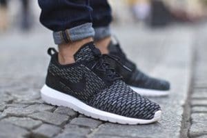 nike-flyknit-roshe-run-nm-black