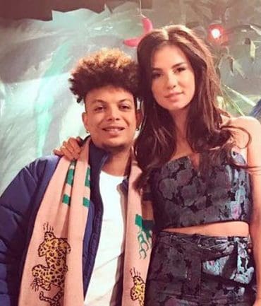 ronnie-blijft-bij-maan-en-zingt