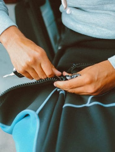 waarom-een-wetsuit-voor-watersporters-zo-belangrijk-is