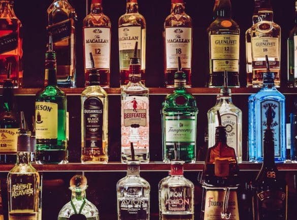 mancave-whisky-rum-drank