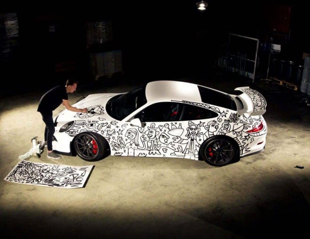 artiest-pablo-lucker-maakt-een-porsche-nog-dikker