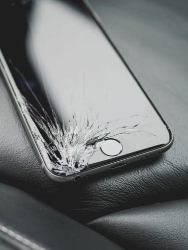 met-deze-airframe-bumper-kan-je-telefoon-tegen-meer-dan-een-stootje