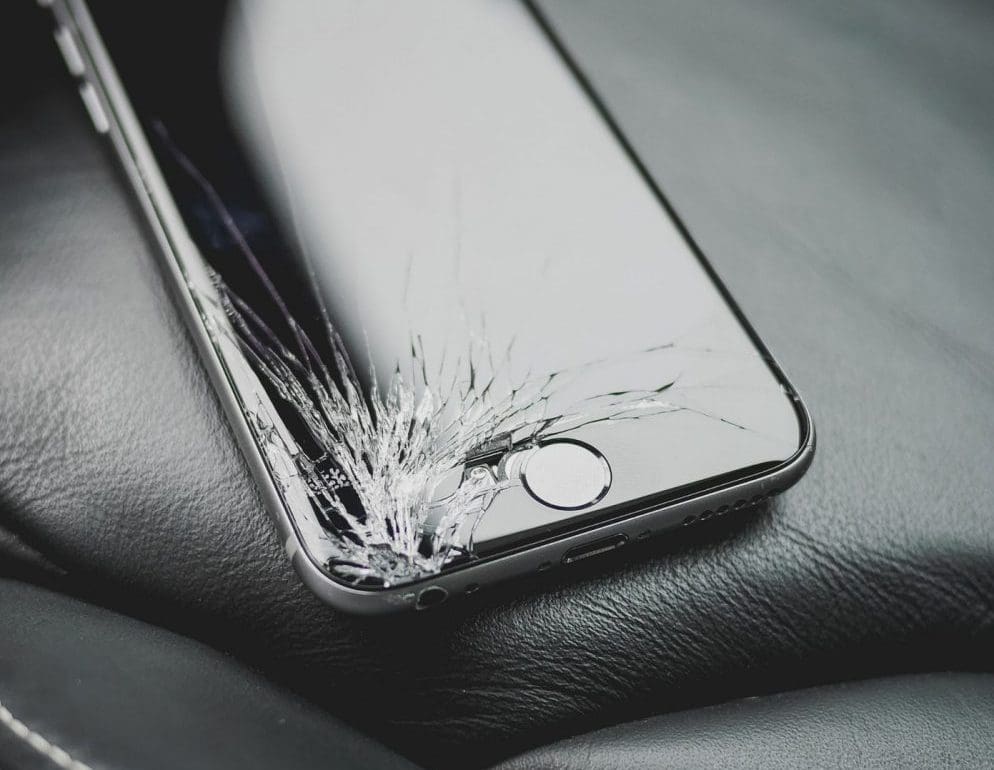 met-deze-airframe-bumper-kan-je-telefoon-tegen-meer-dan-een-stootje