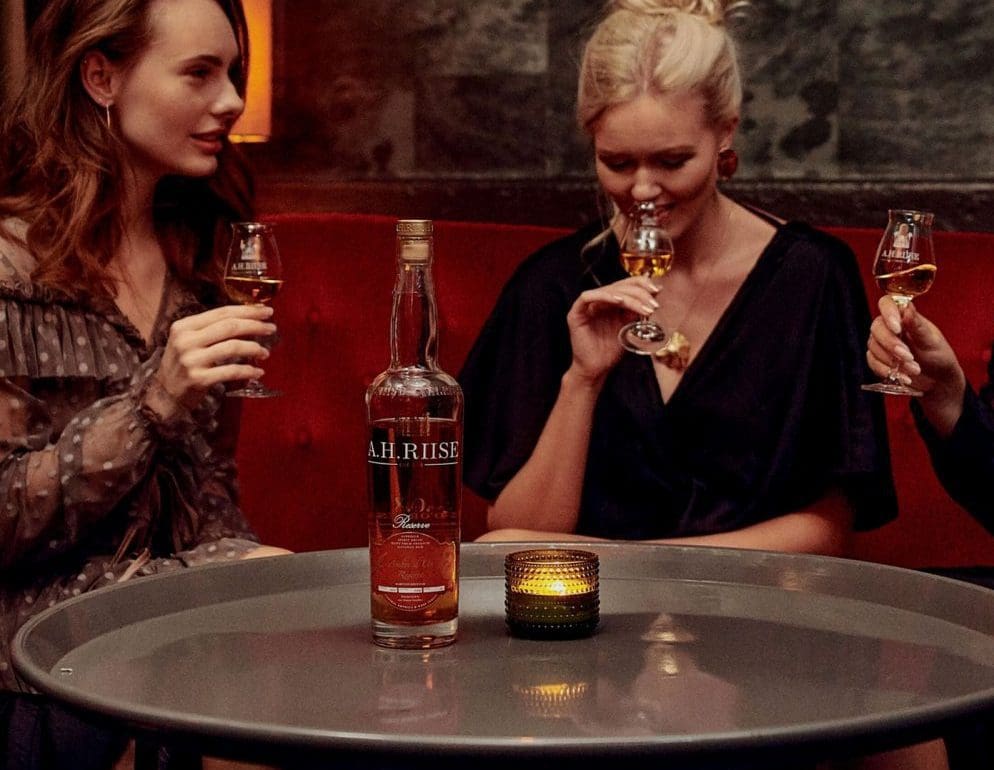 ambre-dor-reserve-is-een-luxueuze-rum-waarmee-ah-riise-blijft-verrassen