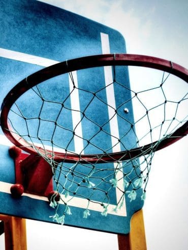 sportoefeningen-zonder-apparaten-om-thuis-te-sporten