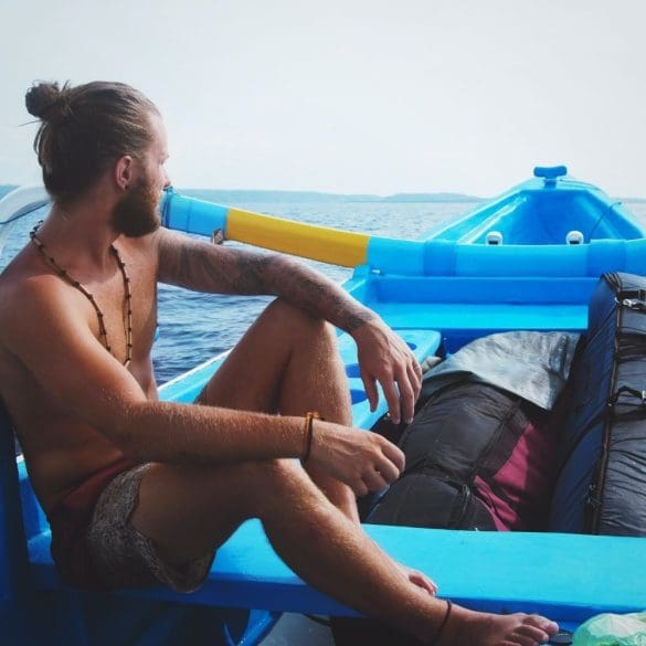 varen-in-je-vrije-tijd-met-een-elektrische-buitenboordmotor