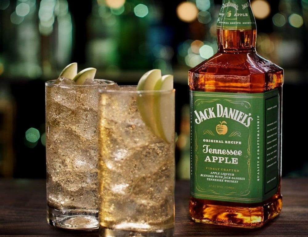 de-highball-cocktail-trend-krijgt-een-nieuw-impuls-met-jack-daniels-tennessee-apple
