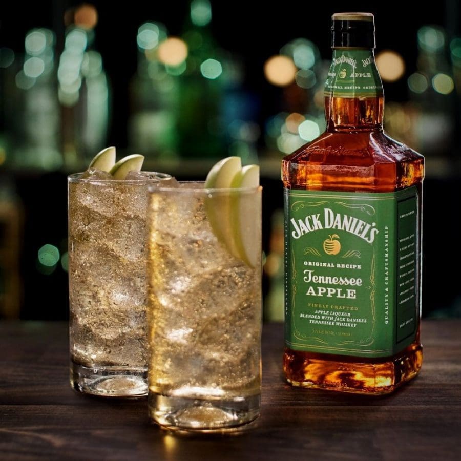 de-highball-cocktail-trend-krijgt-een-nieuw-impuls-met-jack-daniels-tennessee-apple