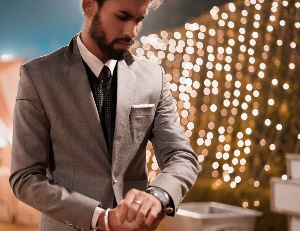 4-bekende-dress-codes-die-je-als-man-hoort-te-kennen