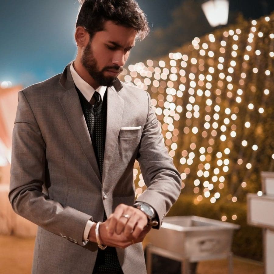 4-bekende-dress-codes-die-je-als-man-hoort-te-kennen