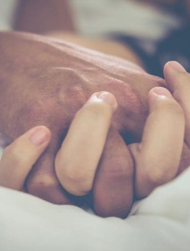 verras-je-vriendin-met-een-wel-heel-spannend-speeltje