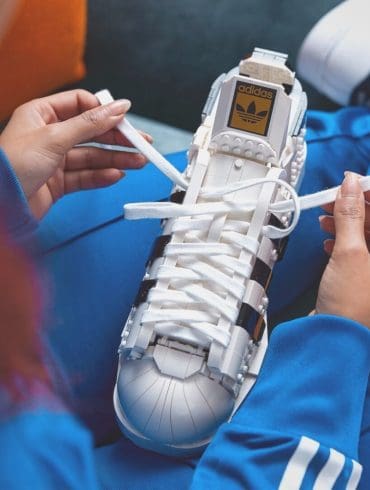 maak-je-gelukkig-met-een-adidas-superstar-van-lego
