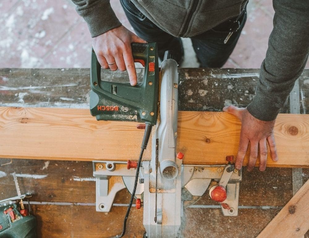 kosten-houten-vloer-vervangen-door-beton-met-vloerverwarming