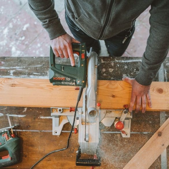 kosten-houten-vloer-vervangen-door-beton-met-vloerverwarming