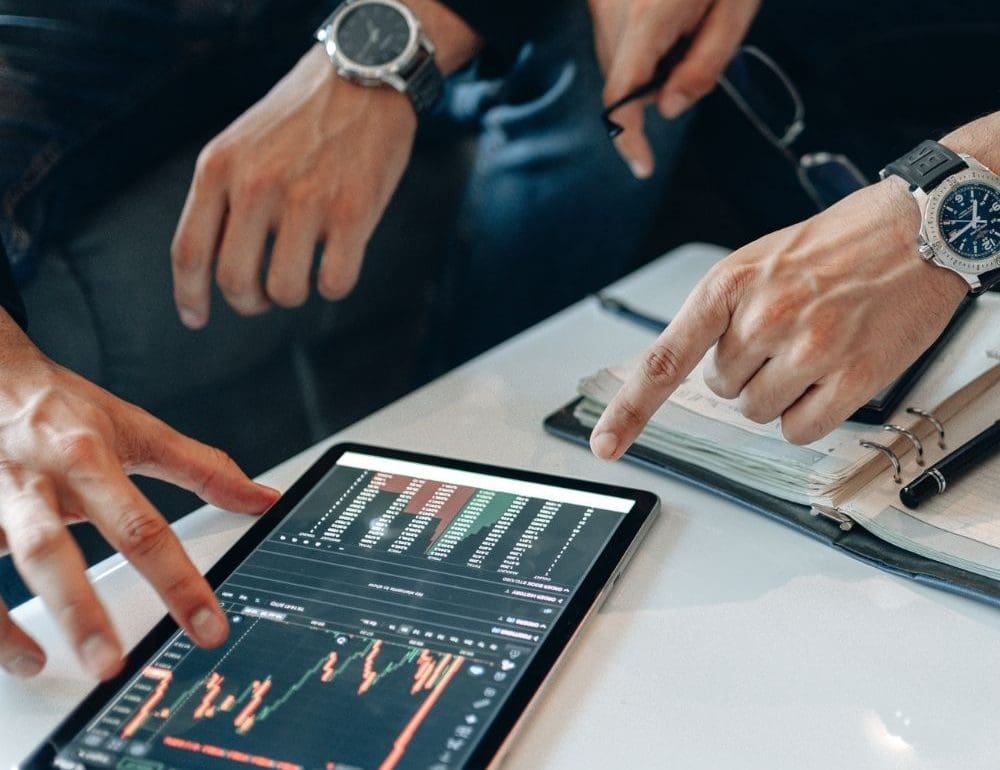 tips-om-de-koers-van-cryptovaluta-als-bitcoin-en-ripple-bij-te-houden