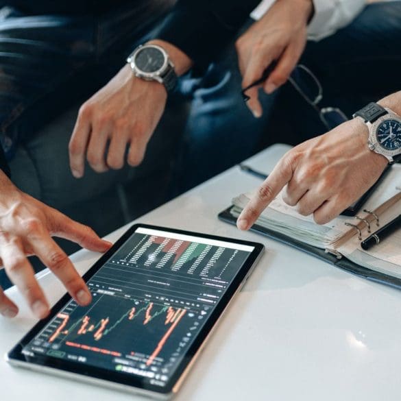 tips-om-de-koers-van-cryptovaluta-als-bitcoin-en-ripple-bij-te-houden