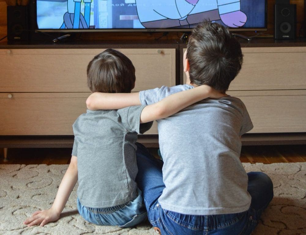 led-strips-achter-de-tv-installeren-zo-doe-je-dat