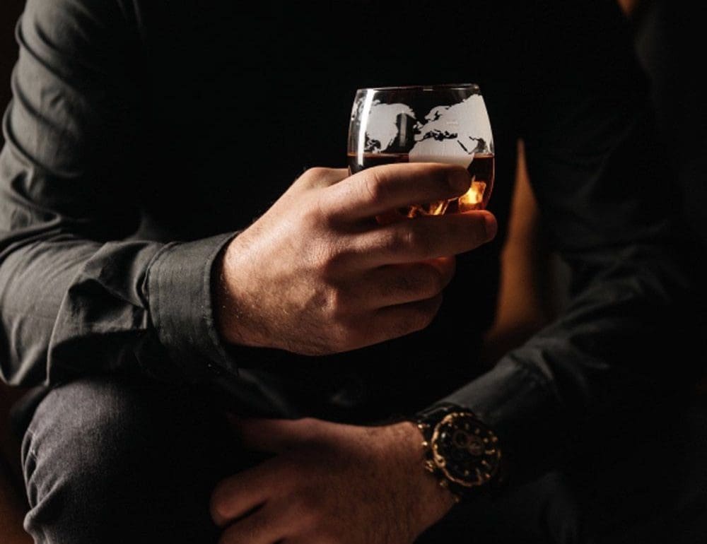in-een-drank-cabinet-mogen-deze-accessoires-niet-ontbreken