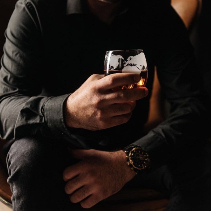 in-een-drank-cabinet-mogen-deze-accessoires-niet-ontbreken
