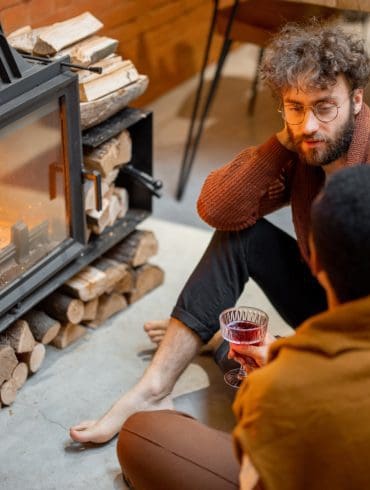 vier-redenen-om-voortaan-te-stoken-met-haardhout