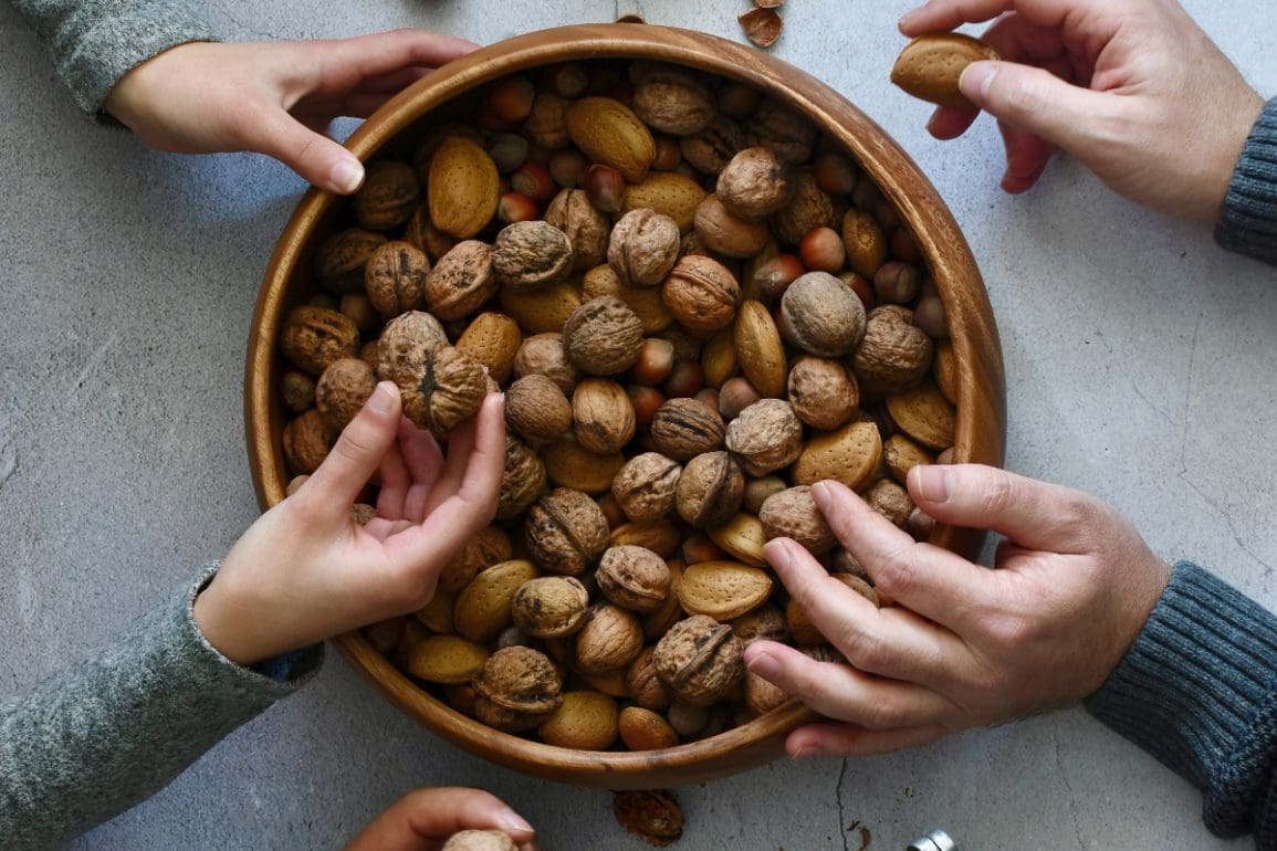 zo-maak-je-thuis-de-lekkerste-geroosterde-noten
