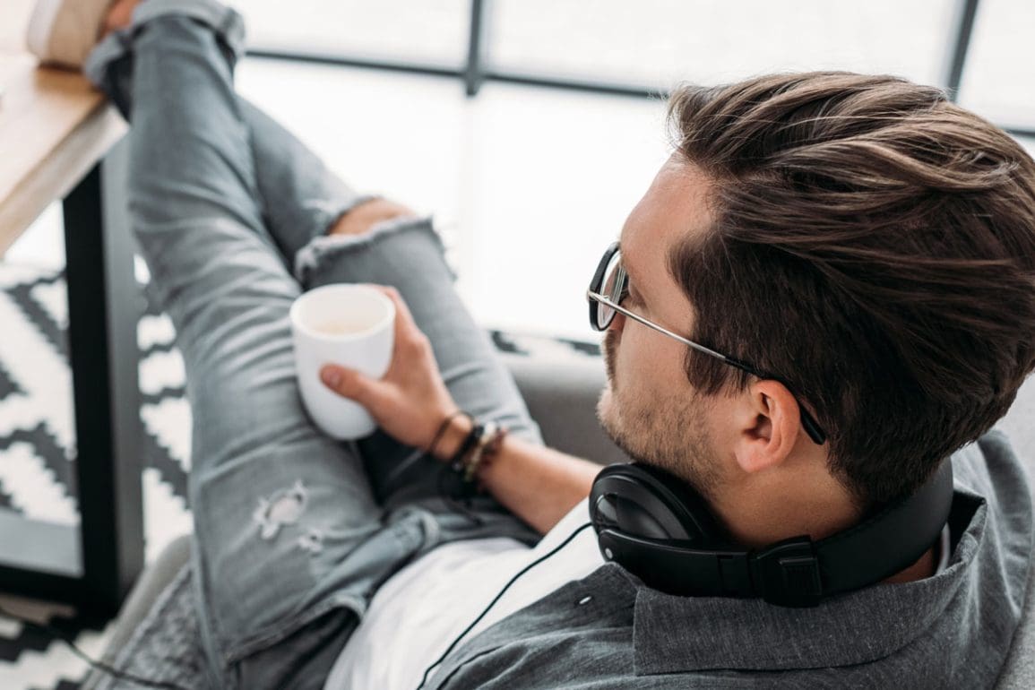 een-moment-van-ontspanning-de-voordelen-van-relaxstoelen