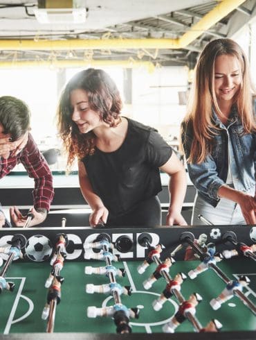 een-inklapbare-voetbaltafel-maakt-je-mancave-compleet