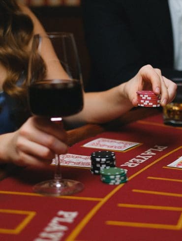 Waarom spelen mannen meer poker dan vrouwen?