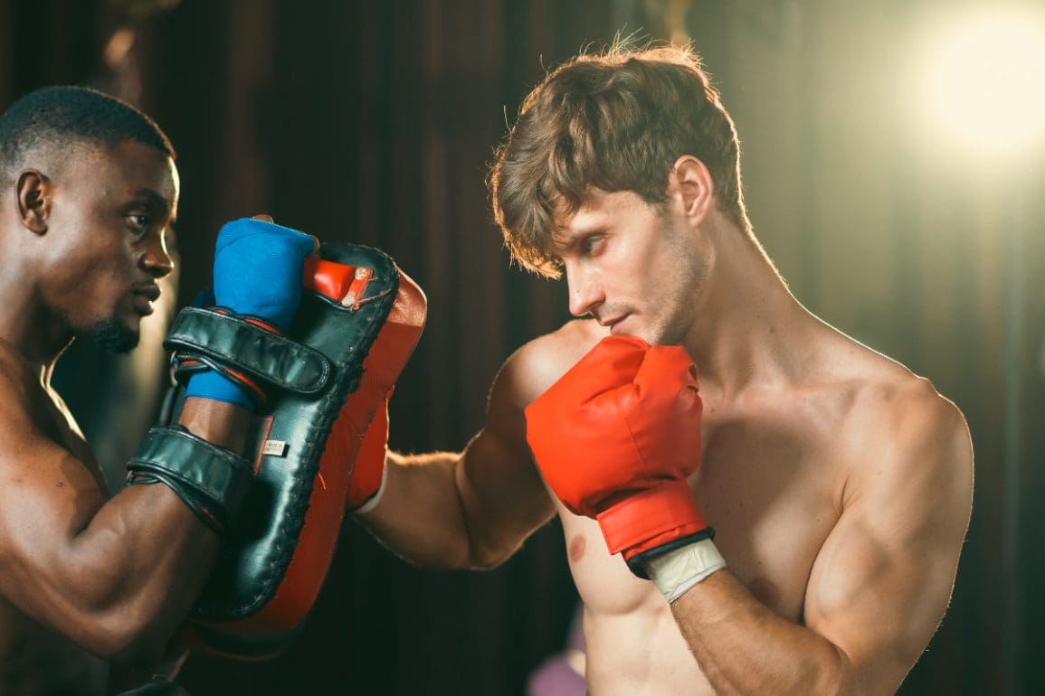 Wat je bokshandschoenen je eigenlijk niet vertellen
