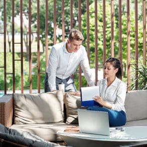 een-terrasscherm-verandert-hoe-jouw-horecaterras-functioneert