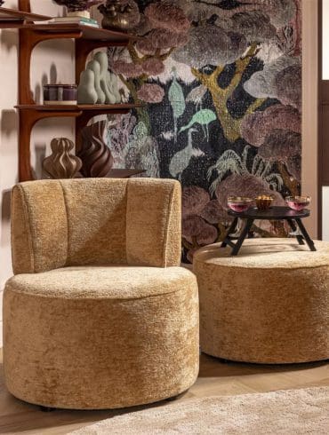 zo-creeer-je-een-hotel-chique-zithoek-met-fauteuil-en-accessoires