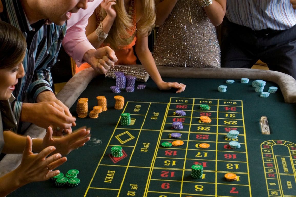 Bluffen bij poker: met deze tips zet jij je tegenstanders op het verkeerde been