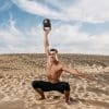 Vergeet de sportschool: zo word je topfit met alleen een set kettlebells
