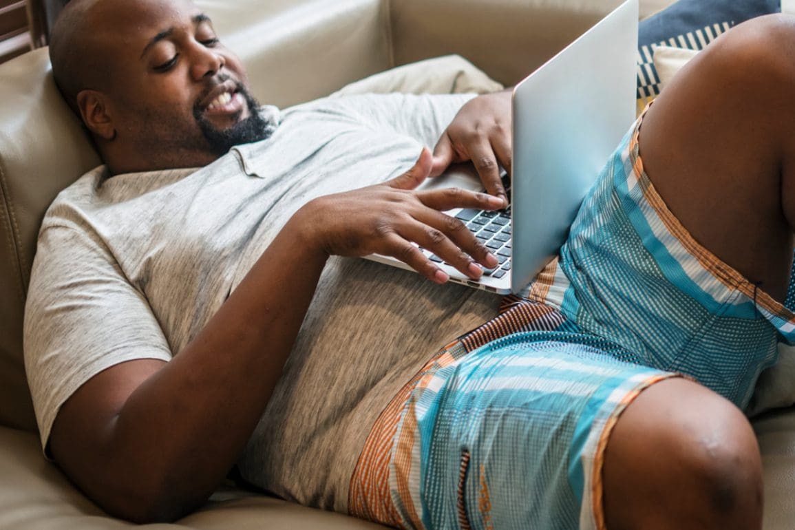 De nieuwe digitale leefstijl wat mensen écht doen om na 20.00 uur mentaal af te schakelen