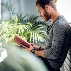 Waarom elke man baat heeft bij een leesroutine
