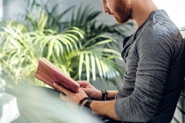 Waarom elke man baat heeft bij een leesroutine